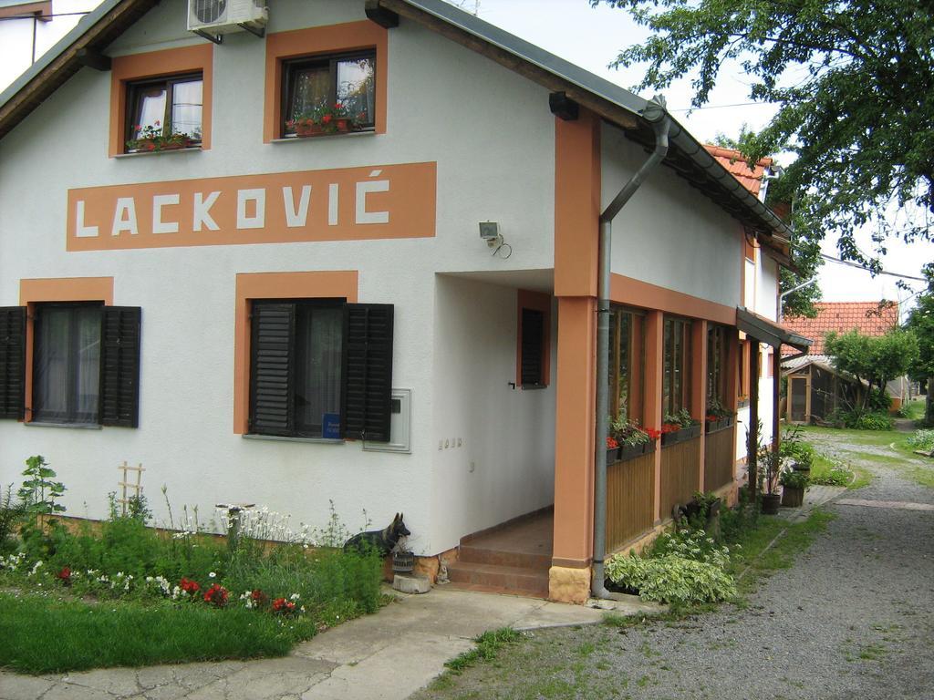 Farm Stay Lackovic Bilje Eksteriør billede